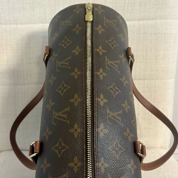 Louis Vuitton Papillon 30 Handbag - Picture 3 of 9